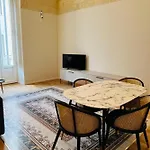 Palazzo Lagreca 3*